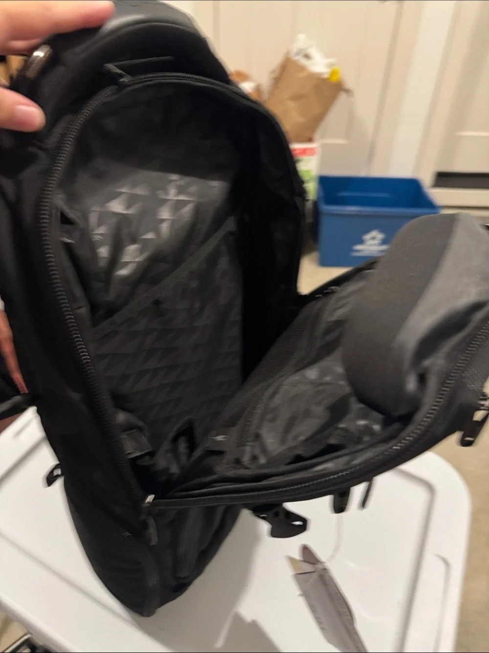 SwissGear Black Backpack with Multiple Compartments and Padded Straps